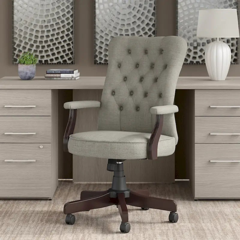 Chaise de bureau à dossier haut avec accoudoirs par